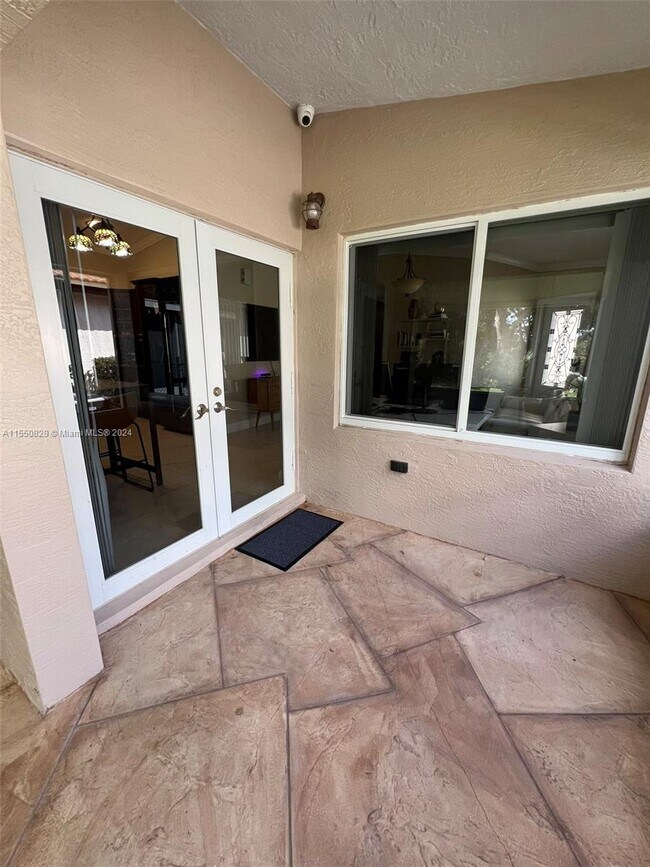 Foto del edificio - 1713 NW 208th Ter