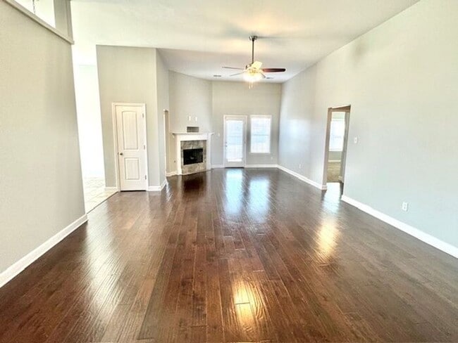 Photo - Now Leasing A 4-Bedroom 2 Bath Home In Olive Branch.