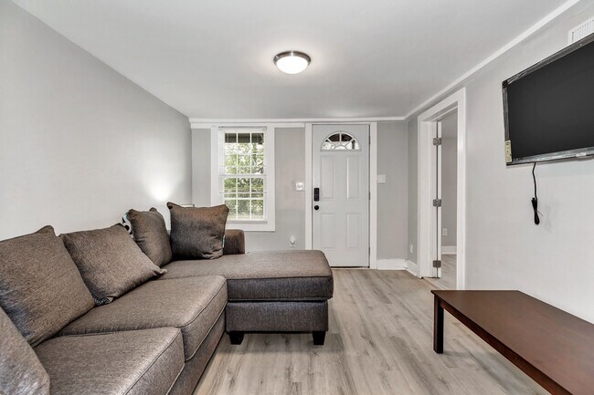 Foto del edificio - 505 Ward Ave NE