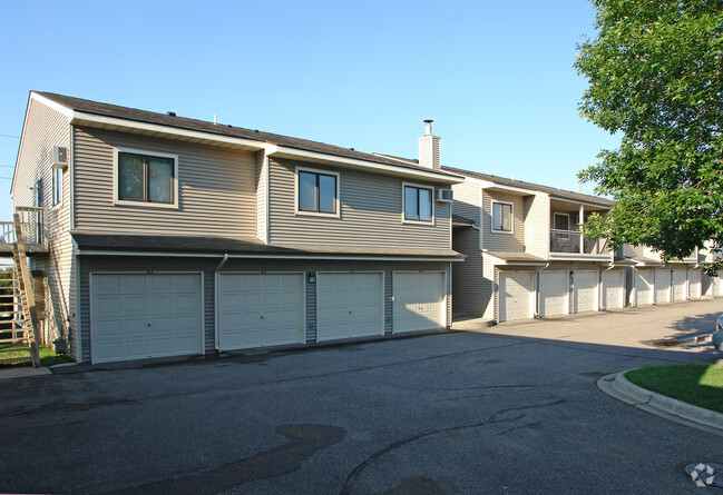 Building Photo - Valley Way Village Apartments