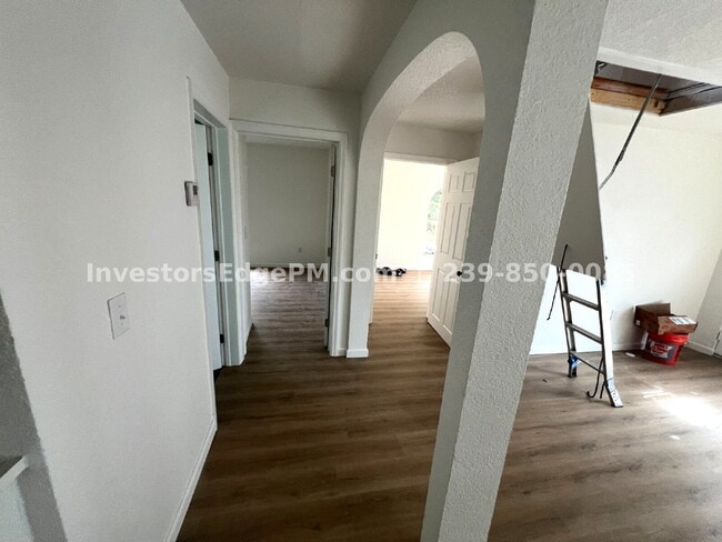 Foto del edificio - Beautifully Renovated 2BR w/ Loft & Private Deck