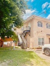 Building Photo - 1602 Henninger St