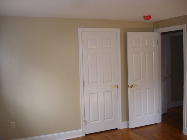 Building Photo - 4Plex - 1104