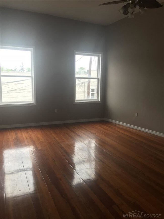 Foto del edificio - 7765 Auburn Rd