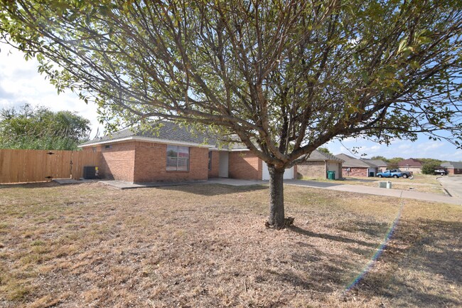 Foto del edificio - 512 Jorgette Dr