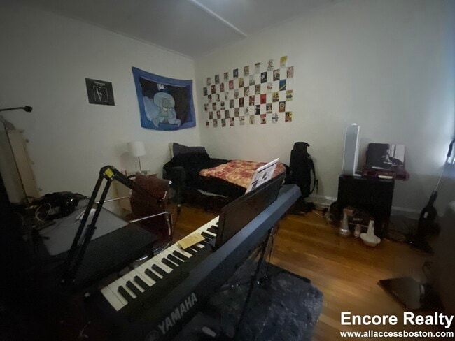 Building Photo - 1175 Boylston St