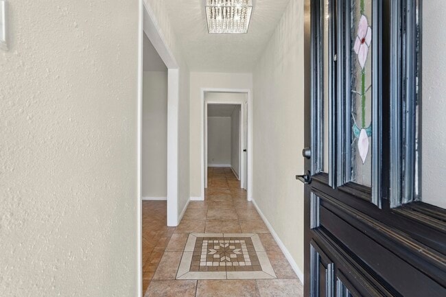 Foto del edificio - 2518 Henderson Ln