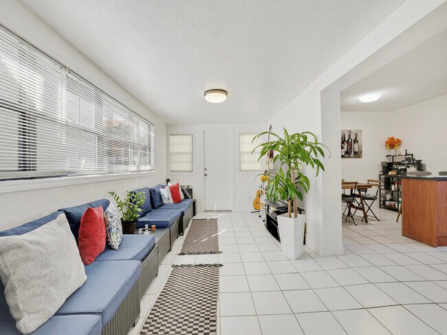 Foto del edificio - 9702 NW 5th Ln