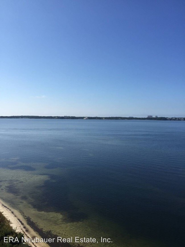 Foto del edificio - 3001 W 10th St