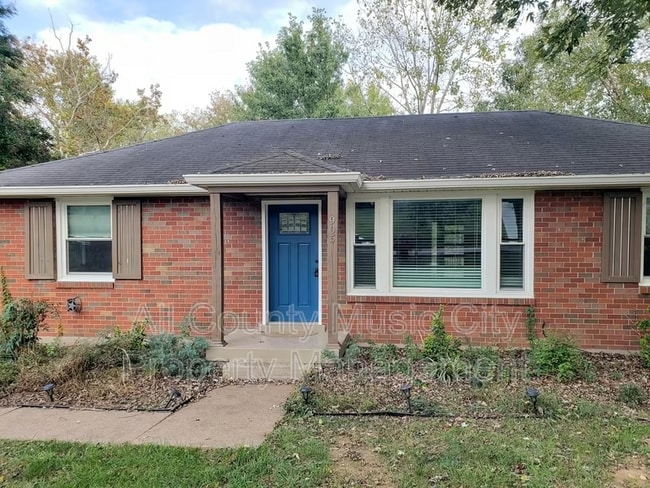 Photo - 905 Mitchell Rd House