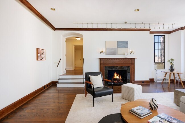 Foto del edificio - 350 W 57th St