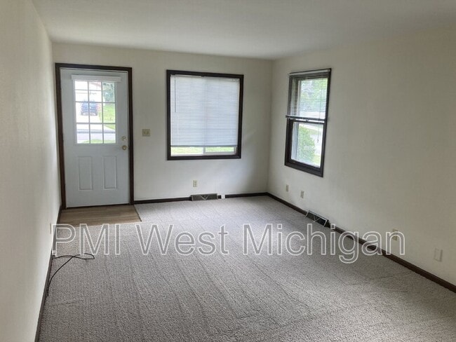 Foto del edificio - 7255 Periwinkle Ave SE