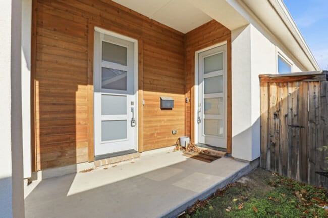 Building Photo - 2825 Townsend Dr