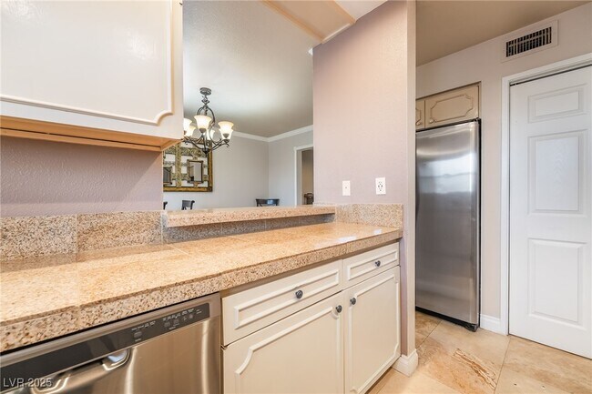 Foto del edificio - 1038 Tam O Shanter