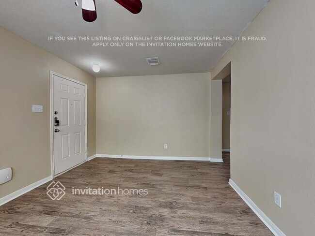 Foto del edificio - 13742 Clarks Fork Dr