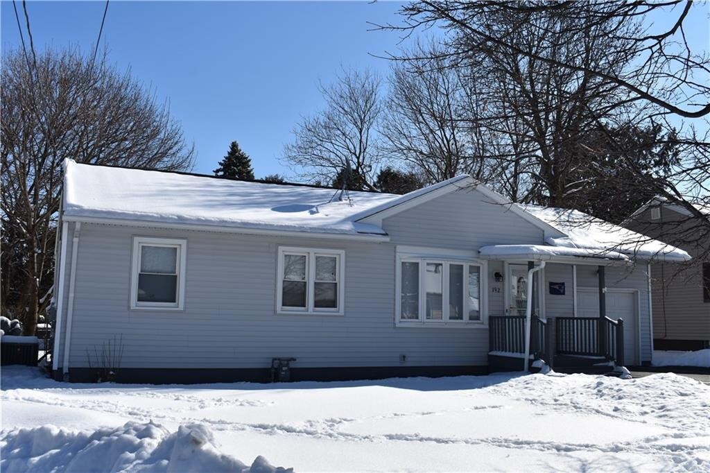 Foto del edificio - 192 Bennett Ave