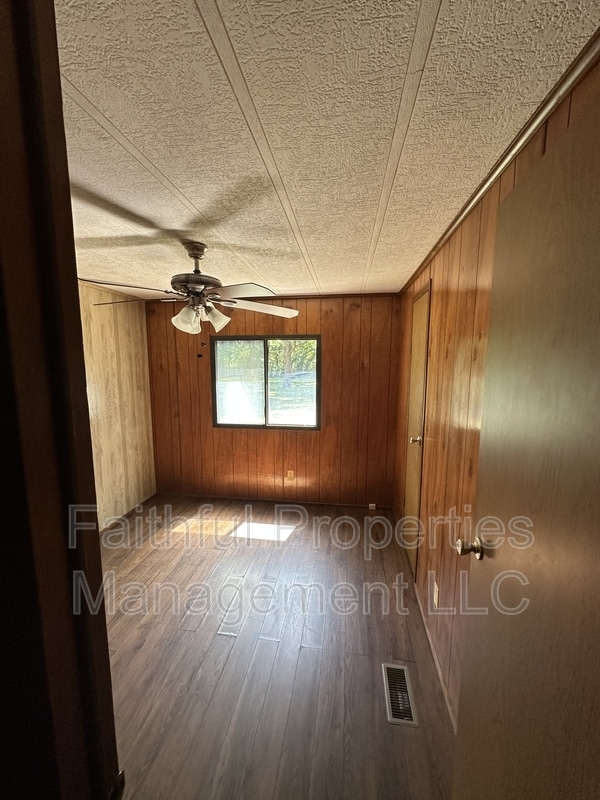 Building Photo - 10251 Shadow Wood Cir