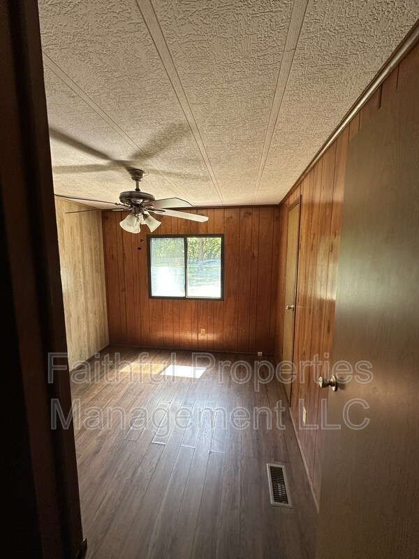 Foto del edificio - 10251 Shadow Wood Cir