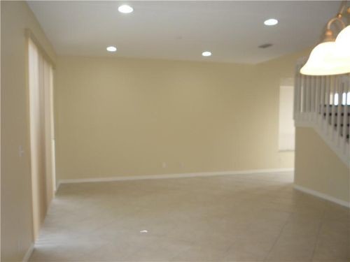 Foto del edificio - 3569 Santa Fe Pl