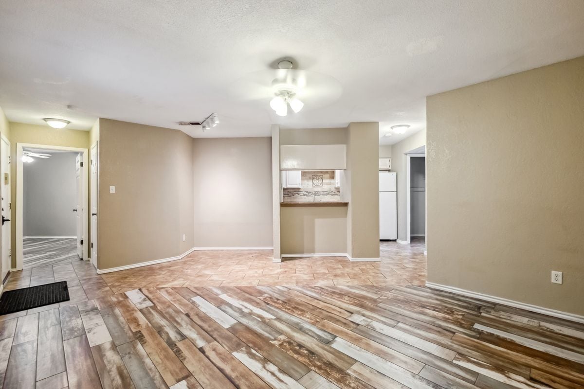 Primary Photo - 1608 Pecan Chase Cir