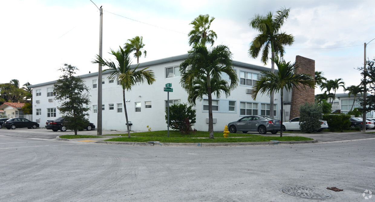 Foto principal - Boutique Apts // Bayside Apts LLC