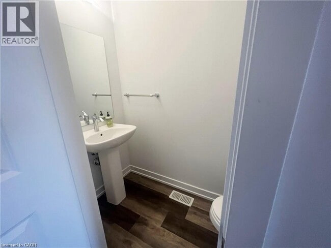 Building Photo - 350 River Rd