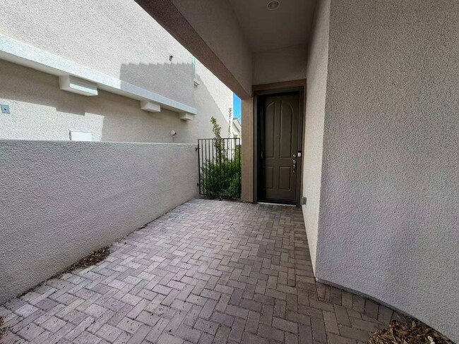 Building Photo - 11241 Lompoc Ct