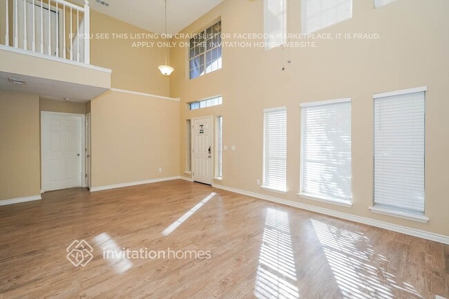 Building Photo - 10900 Huntington Rd