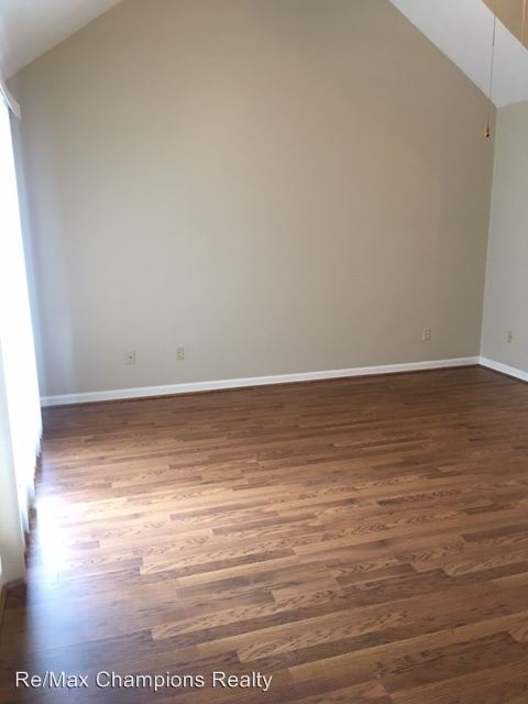 Foto del edificio - 6173 Trestlewood Dr