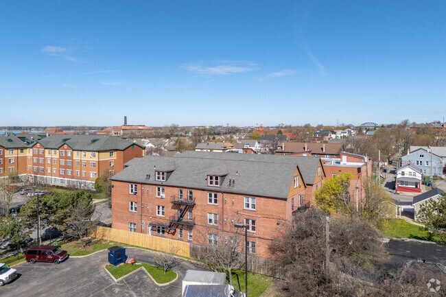 Building Photo - 359 Busti Ave