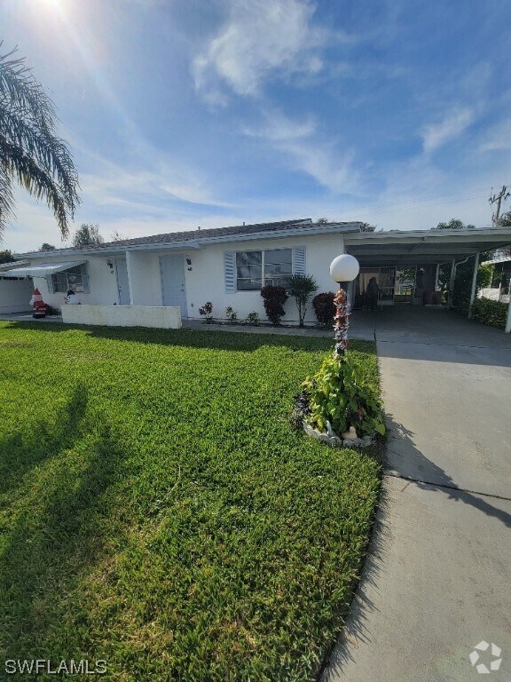 Pinewood Condominiums Of Lehigh Acres Apartments for Rent Lehigh