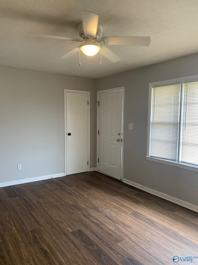 Building Photo - 26214 US-72
