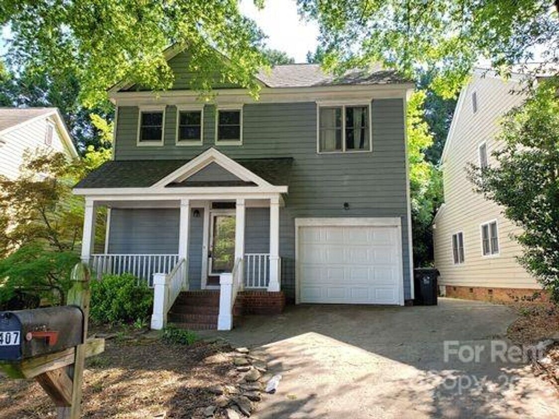Primary Photo - 3 bedroom home in Cedarfield