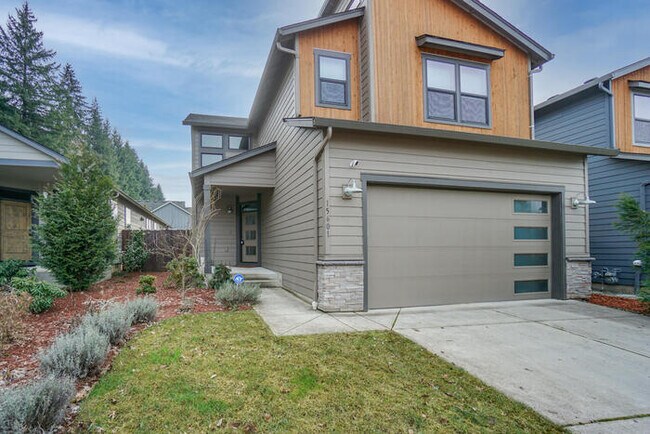 Building Photo - BEAUTIFUL HOME LOCATED IN URBAN OAKS