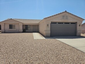 Building Photo - 2788 Ranchero Dr