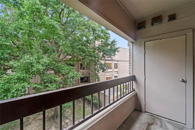 Foto del edificio - 2209 S Braeswood Blvd