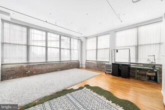 Building Photo - 314-22 N 12th St