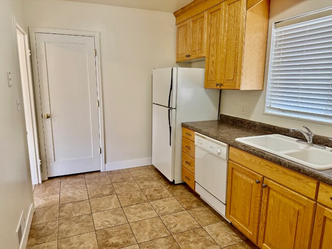 Foto del edificio - 2546 S 1700 E