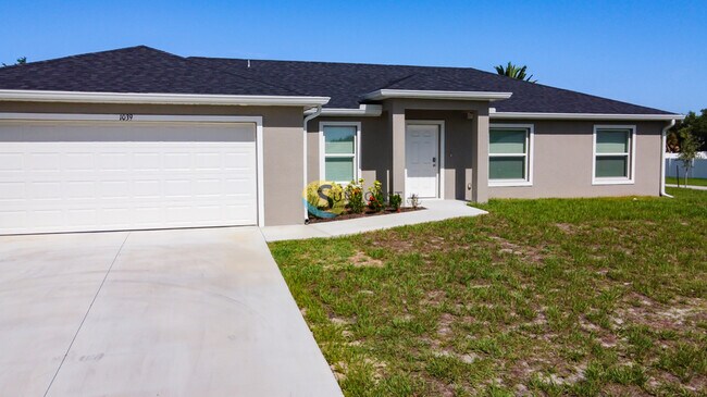 Foto del edificio - 1039 Birchcrest Blvd