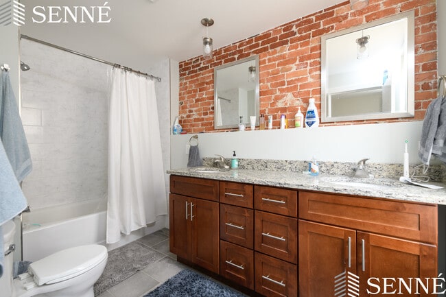 Foto del edificio - 306 Western Ave