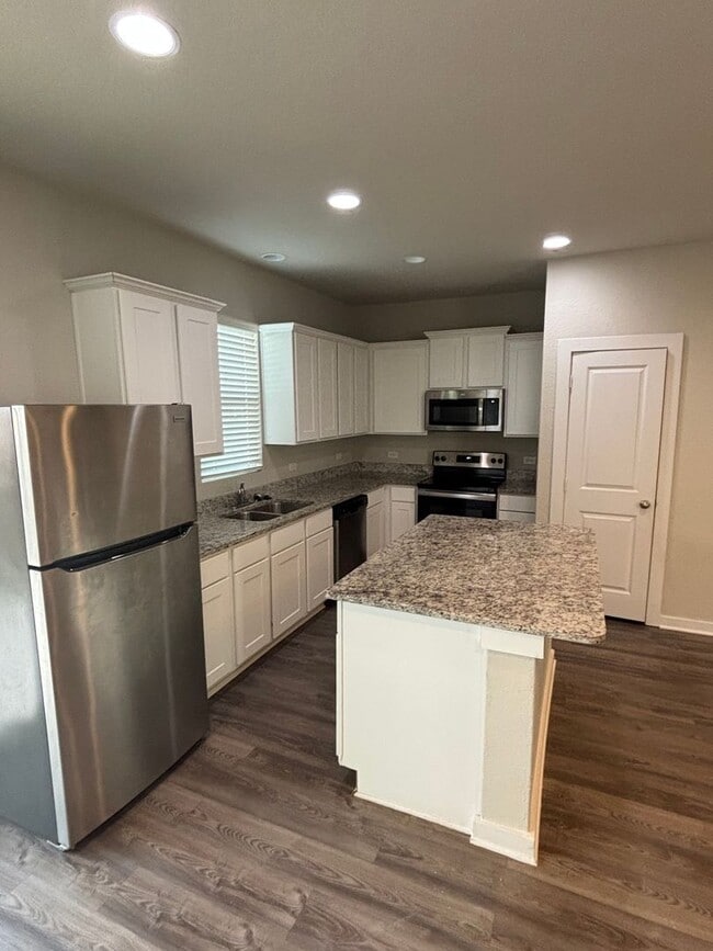 Building Photo - Luxury Townhome in Stadium Pointe NW San Antonio