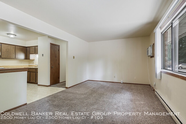 Building Photo - 2500 Honey Lou Ct
