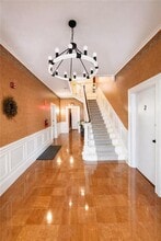 Building Photo - 123 Cottage St.