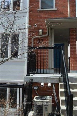 Building Photo - 32 Florence Wyle Ln