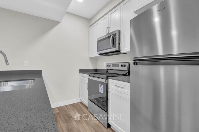 Photo du bâtiment - 8075 Cedric Mah Rd