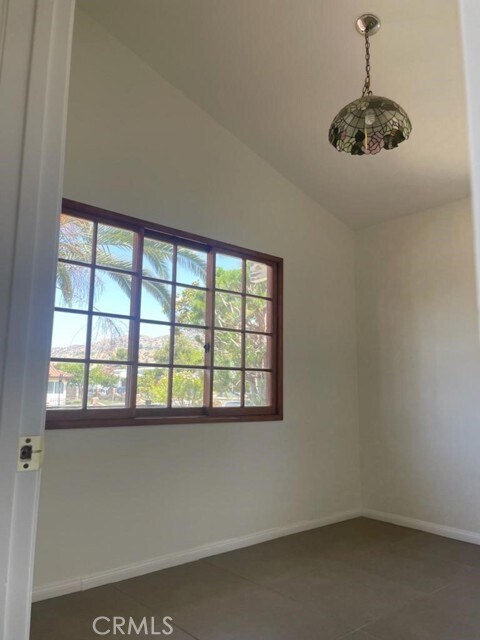 Foto del edificio - 634 E Walnut Ave