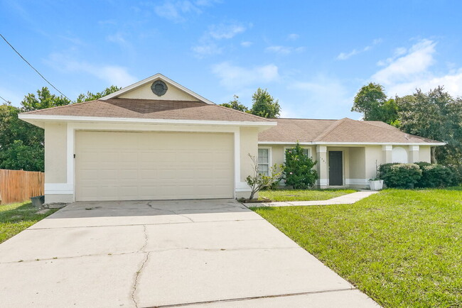 Building Photo - 1561 Ortega Ave