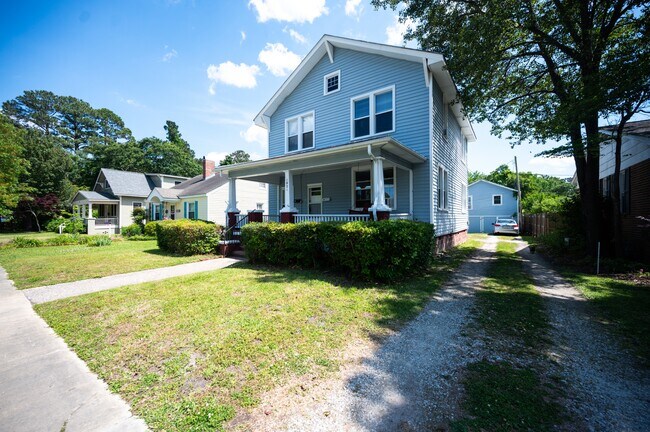 Building Photo - 1821 Spencer Ave