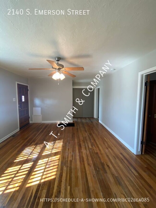 Building Photo - Denver 1 bedroom in Great Location!