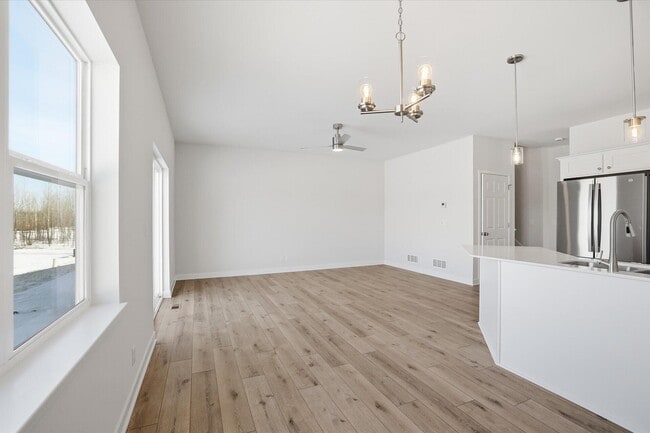 Building Photo - 330 Cattail Ct